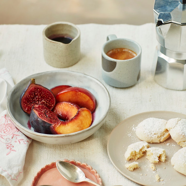 Figs and peaches in primitivo syrup